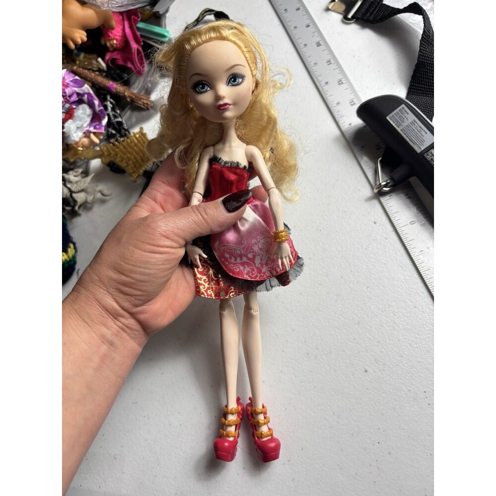 Ever After High Apple White First Chapter